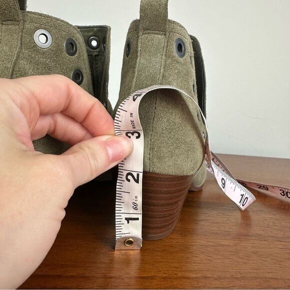 Sam Edelman Olive Green / Grey Suede Ankle Bootie, 7.5 - Picture 4 of 8